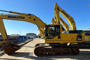 KOMATSU PC300-8M0 