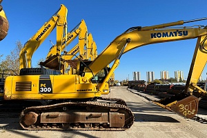 KOMATSU PC300-8M0 