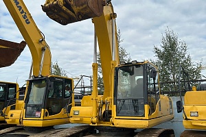 KOMATSU PC300-8M0 