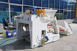 PORTABLE BLOCK MAKING MACHINE with hopper
